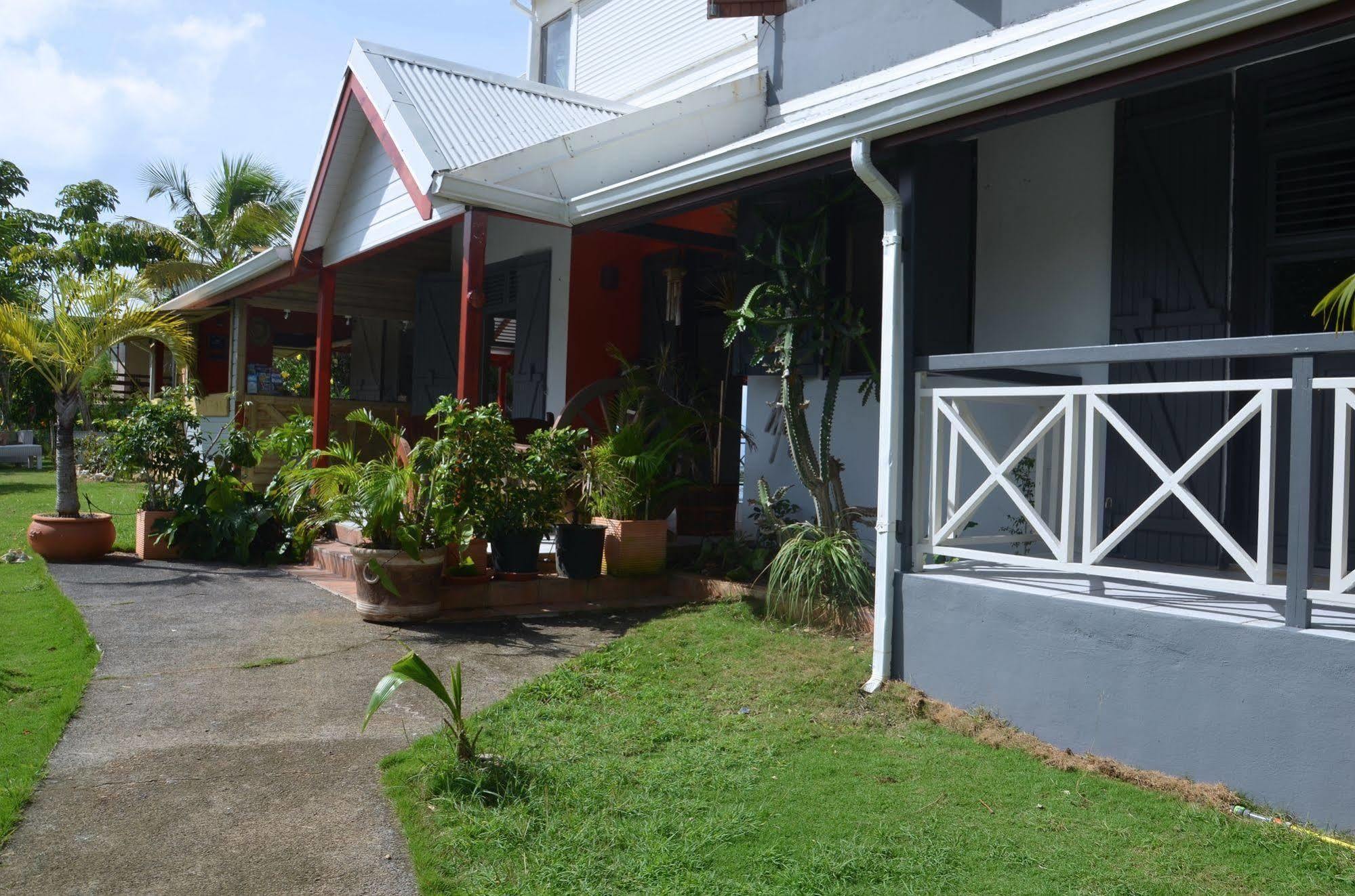 E.Gwada Hostel Le Gosier  Exterior foto